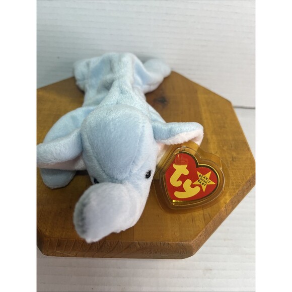 *RARE* RETIRED TY Beanie Babies Peanut the Elephant --light‎ blue! NEW CONDITION - Picture 1 of 9